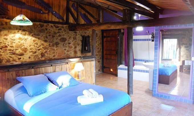 Segura de Toro Cabaña | Casa Rural (alquiler íntegro) para 2 personas, en el del Valle del AMBROZ (C2)