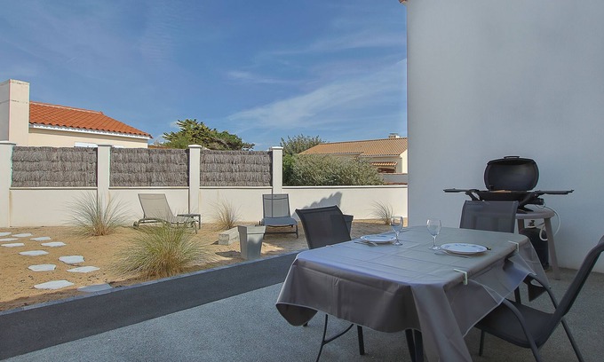 Bretignolles-sur-Mer Cabaña | Cottage 'Gîte Les Oyats' with Terrace, Garden & Wi-Fi