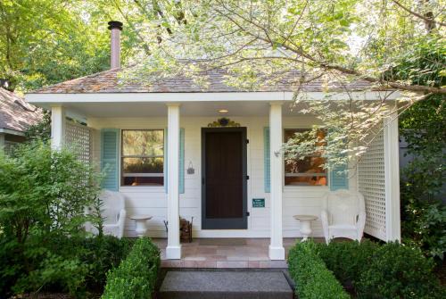 Calistoga Cama Y Desayuno | Cottage Grove Inn