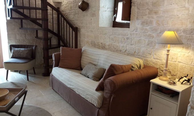 Alberobello Cabaña | Acogedora Casa de Campo en Alberobello con Jardín Privado