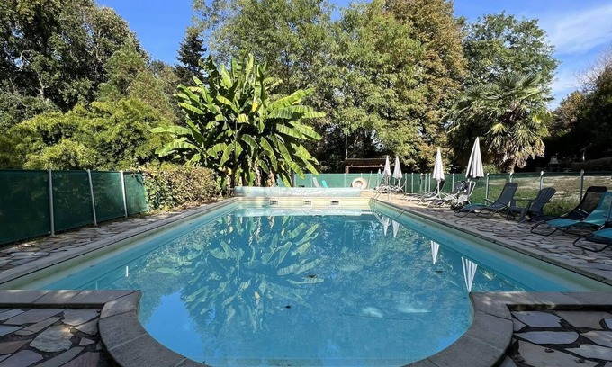 Hautefort Cabaña | Cottage in Hautefort 4 bedrooms H4 Share Save