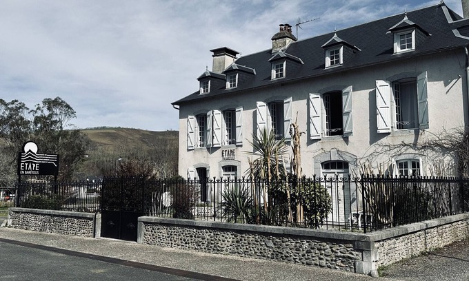 Aramits Casa | Casa rural "Etape En Barétous" con terraza privada, jardín privado y Wi-Fi