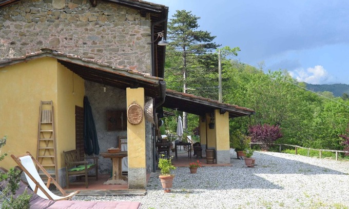 San Quirico Cabaña | Cabaña en Pescia con piscina y jardín