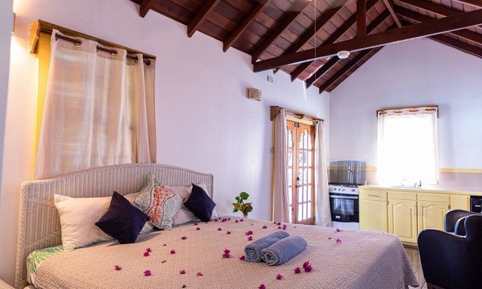 Marigot Bay Cabaña | Cottage in marigot bay 2 mins walk to beach