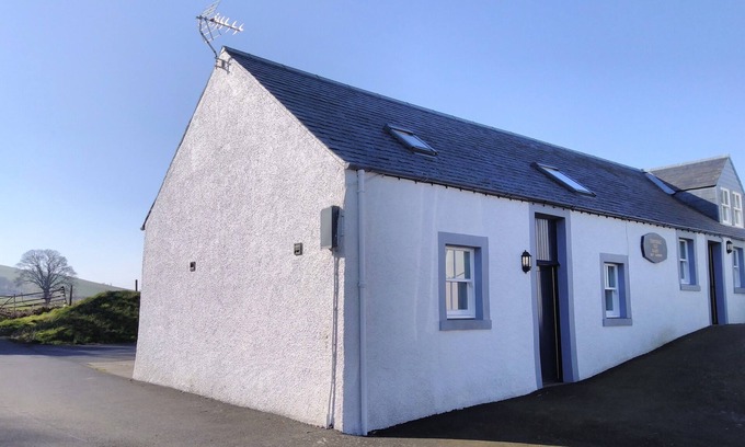 Morebattle Cabaña | Cottage in peaceful Borders village close to Kelso