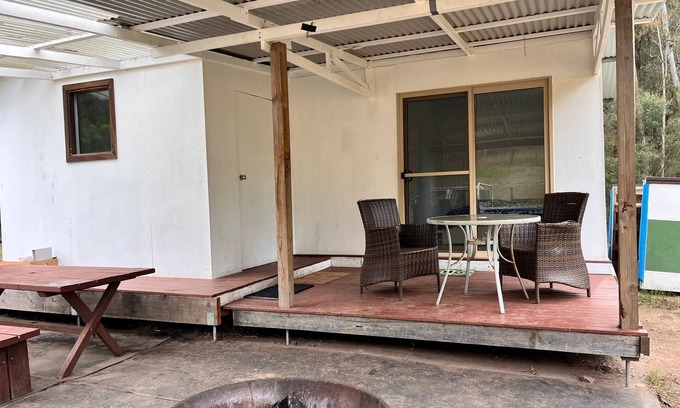 Putty Cabaña | Cottage in the bush for up to 4 people w/firepit, close to great hiking trails