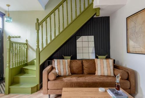 Queens Quarter Casa | Cottage in the City The Harland Rathdrum Cottage