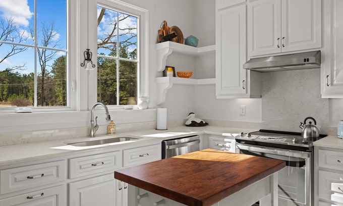 Cameron Cabaña | Cottage In the Country New Construction