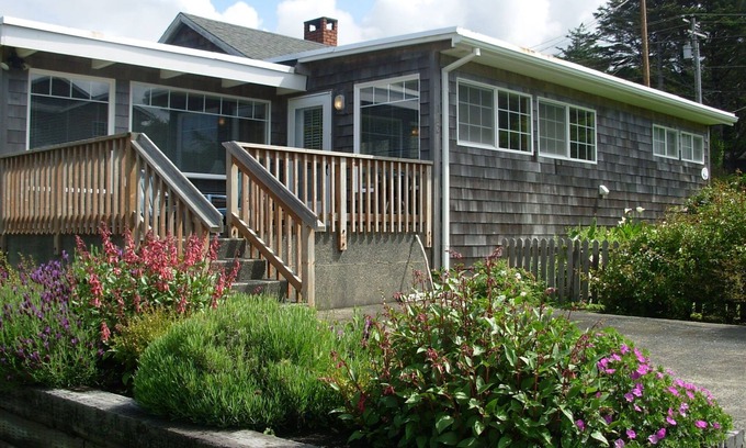 Tolovana Park Casa | Cottage Inn-Cannon Beach Property Mgmt
