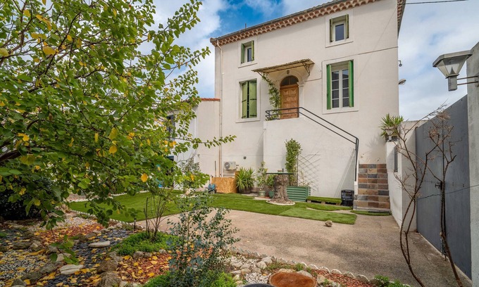 Lespignan Cabaña | Cottage 'L'Orchidée' with Shared Garden, Wi-Fi and Air Conditioning