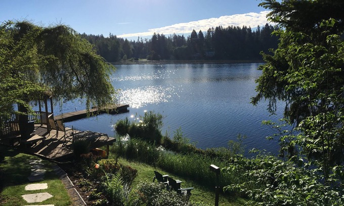 Woodinville Cama Y Desayuno | Cottage Lake Bed and Breakfast