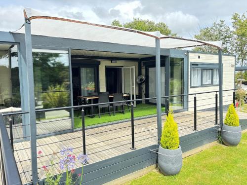Sainte-Foy Chalet De Esquí | Cottage Luxe 3 Chambres, Jacuzzi, Piscine et Parking à 12 km des Sables d'Olonne - FR-1-197-608