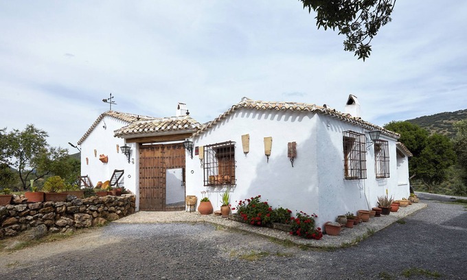 Castillo de Locubin Cabaña | Casita de campo 'Majolero 2' con piscina compartida, Wi-Fi y aire acondicionado