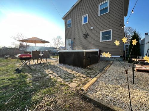 Sandusky Casa | Cottage near Cedar Point and downtown Sandusky