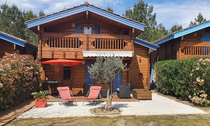 Bias Chalet De Esquí | COTTAGE NEAR MIMIZAN AND CONTIS BALNEO/POOL IN VACATION VILLAGE
