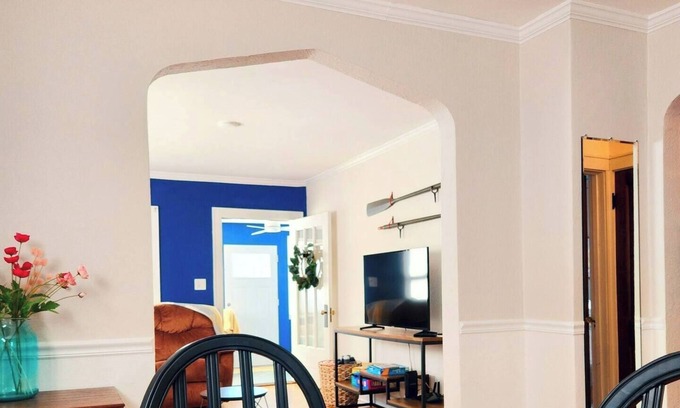 Lake Geneva Cabaña | Walking distance to the beach and downtown. Quiet, Clean and Cozy.