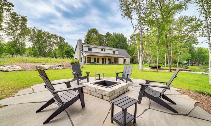 Alanson Cabaña | Cottage on Crooked River w/ Dock + Slip!
