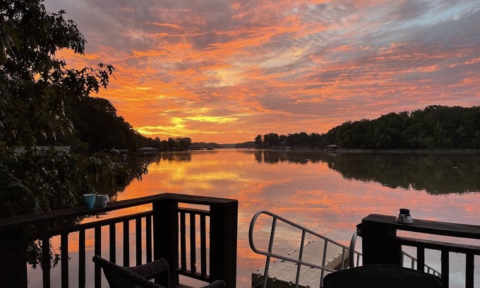 New Concord Cabaña | Cottage on Cypress Bay near Paris Landing State Park