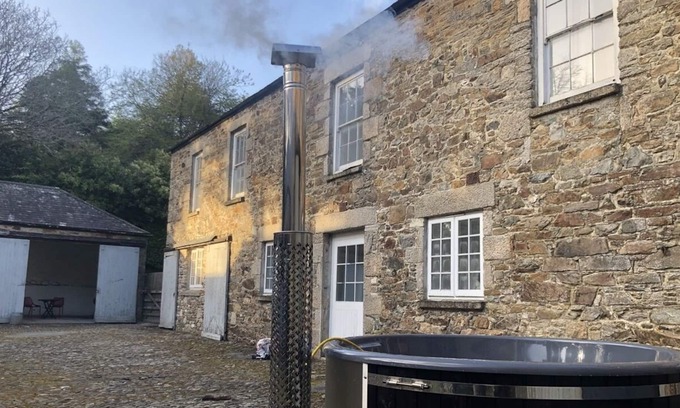 Redruth Casa | Cottage on historic Cornish estate