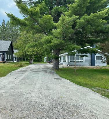 Bracebridge Villa | Cottage on Muskoka river