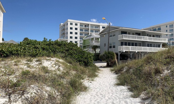 Clearwater Beach Cabaña | Cottage on the beach! 30 second walk away! Heated pool on the property!