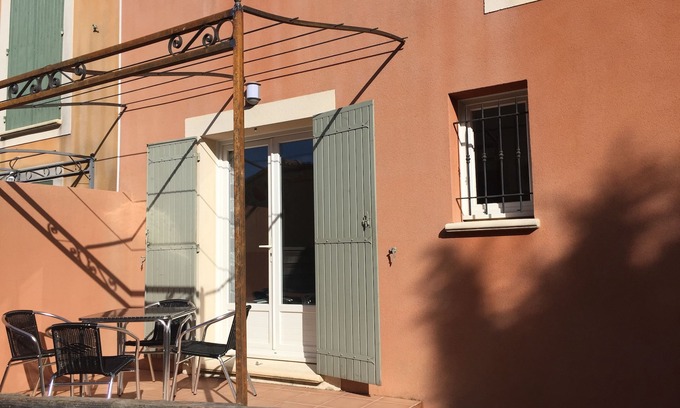 L'Isle-sur-la-Sorgue Villa | Amapolas para 4 pers. Cerca del centro de la ciudad,