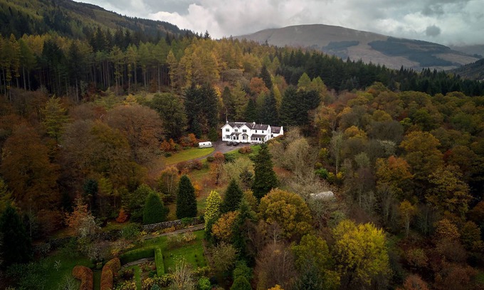 Strathyre Cabaña | Cottage retreat in wooded secluded private grounds