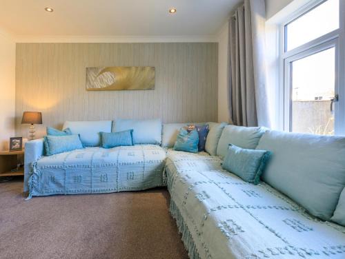 Saundersfoot Casa | Cottage sleeps 6 within 5 mins from the sea