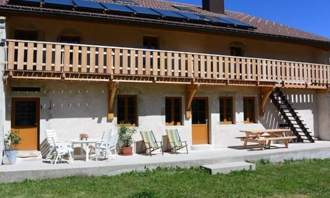 Les Moussieres Casa | Cottage with fireplace in the heart of the PNR Haut Jura
