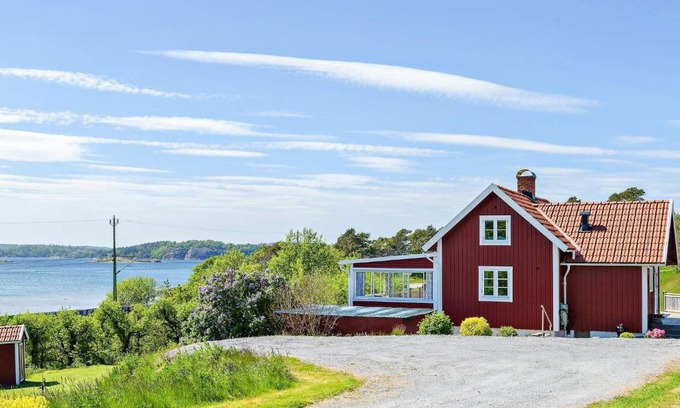 Stenungsund Casa | Cottage with Fjord View, Stenungsund