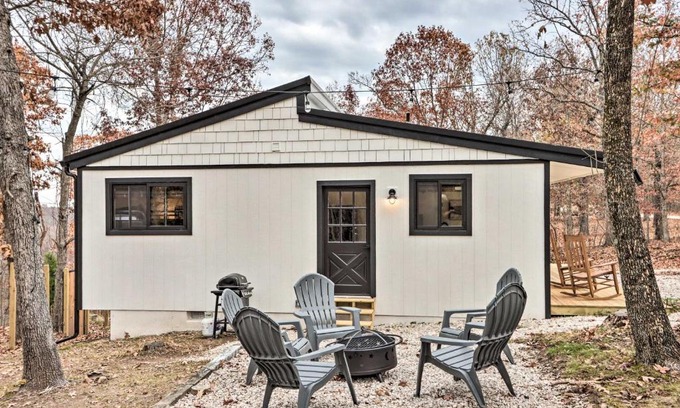 Osage Beach Casa | Cottage with Grill and Fire Pit in Osage Beach!