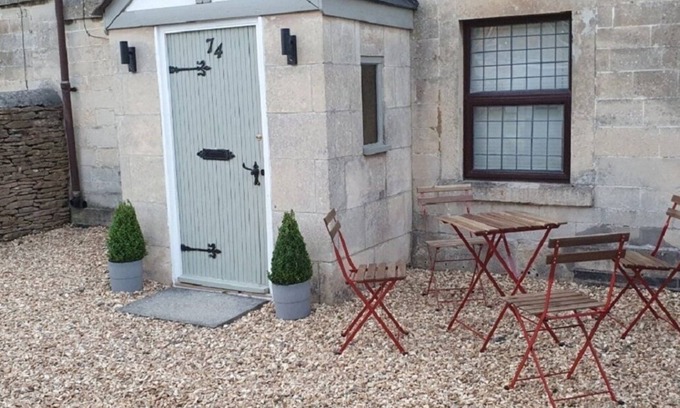 Corsham Cabaña | Cottage with Large Drive