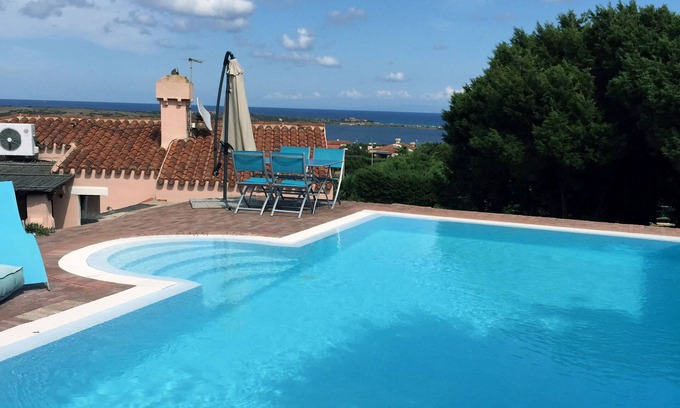 Punta De Su Turrione Villa | VILLA CON PISCINA 2 DORMITORIOS DOBLES Y SERVICIOS DOBLES PARA 4 PERSONAS