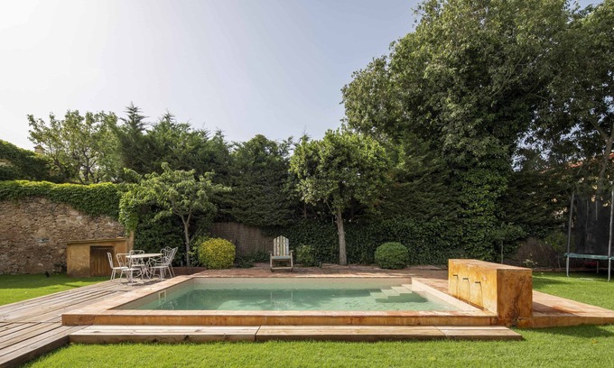 Garrigas Casa | Casa rural con piscina en Garrigàs