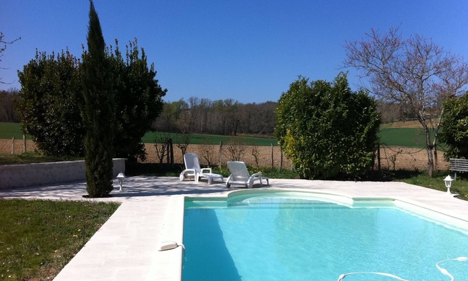 Bessac Cabaña | Casa rural con piscina privada para vacaciones en charente 16000