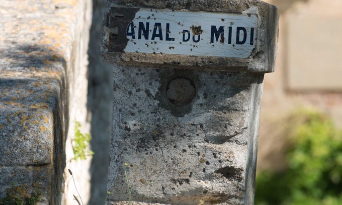 Ouveillan Cabaña | Casa de campo con vista al Canal du Midi en el corazón de los viñedos.