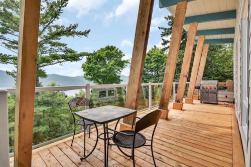 Baie-St-Paul Casa | Cottage with water view and hot tub - Le pin blanc
