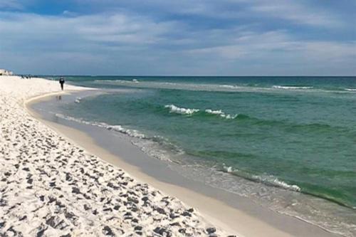 Clipper Cove Casa | Cottages of Crystal Beach Sea La Vie