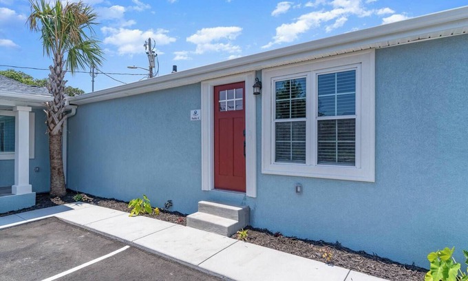 Atlantic Beach Casa | Cottages @ Pearl Beach -Walk to Beach-Suite C