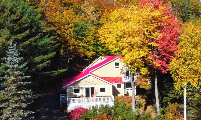 Holderness Cabina | Cotton Lake Cabin: impresionantes vistas con fácil acceso al lago Squam