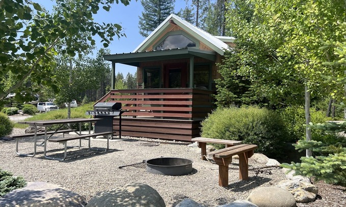West Glacier Cabina | Cottonwood Studio Cabin