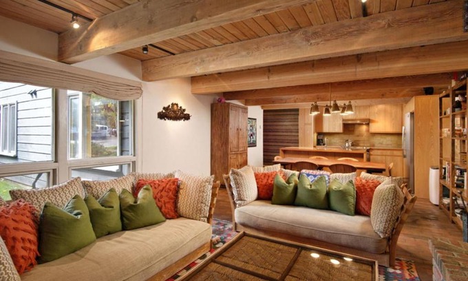 Aspen Casa | Cottonwoods Unit 1C, Downtown Condo with Upgraded Kitchen & Bathrooms