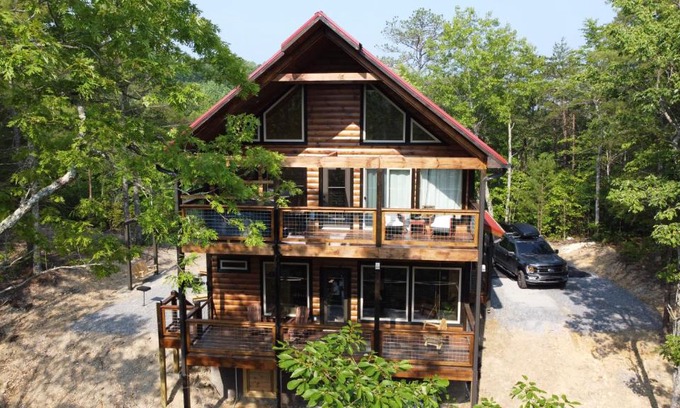 Townsend Casa | Counting Stars Luxury Cabin!