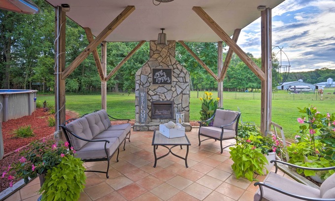 Waxhaw Apartamento | Country-Chic Studio w/ Pool + Stable Access!