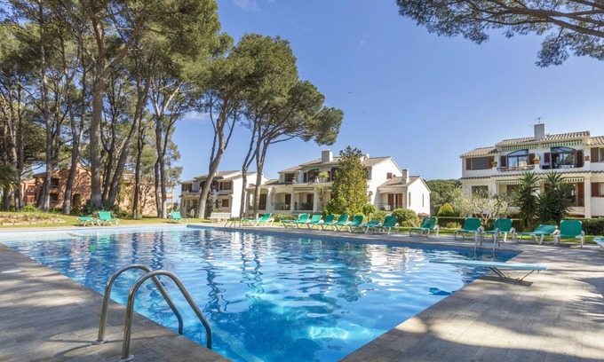 Pals Apartamento | Country Club II by Interhome