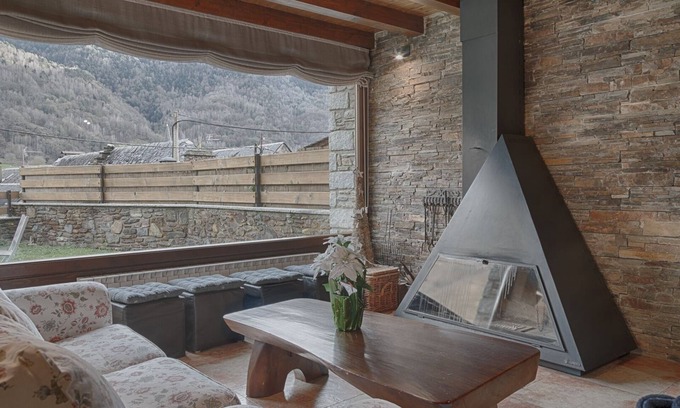 Bossost Cabaña | Casa con jardín, en Bossost , VALLE DE ARAN