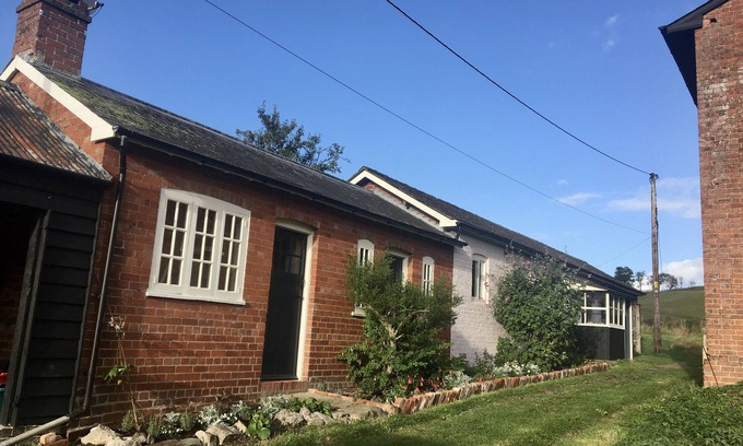 Kingswood Cabaña | Country cottage in grounds of country house