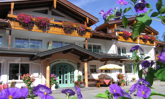 Unterjoch Casa | Country house studio "Schwalbennest" - Landhotel Berghof