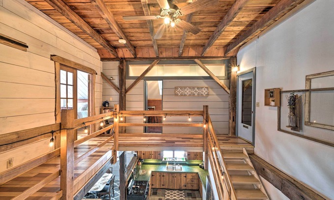 Cambridge Springs Cabaña | Country Escape w/ Fire Pit Near French Creek!