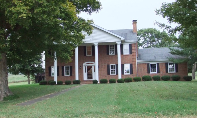 Bradfordsville Otro | Country Farm Home, Viajes el Bourbon Trail, y Sitio Histórico